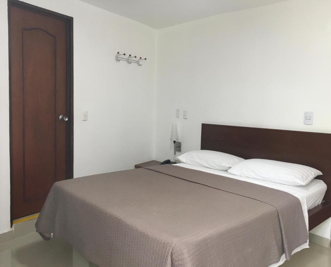 Hotel El Faro بوغا المظهر الخارجي الصورة